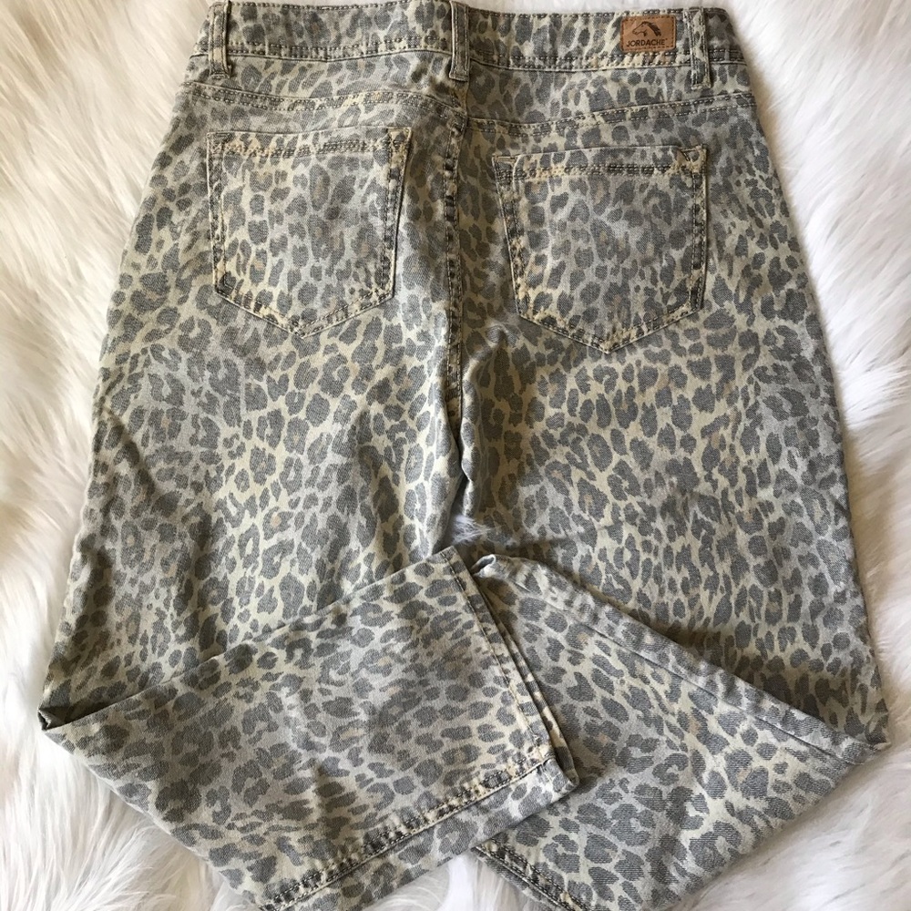 Jordache Skinny Crop Jeans - Picture 6 of 6